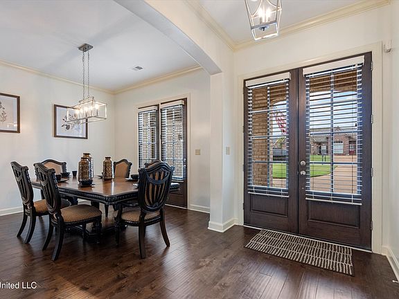 5th image of 5072 Maiden Lane Cv