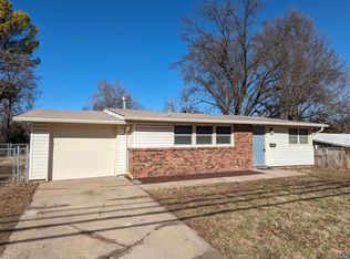 4300 SW 29th St, Topeka, KS 66614