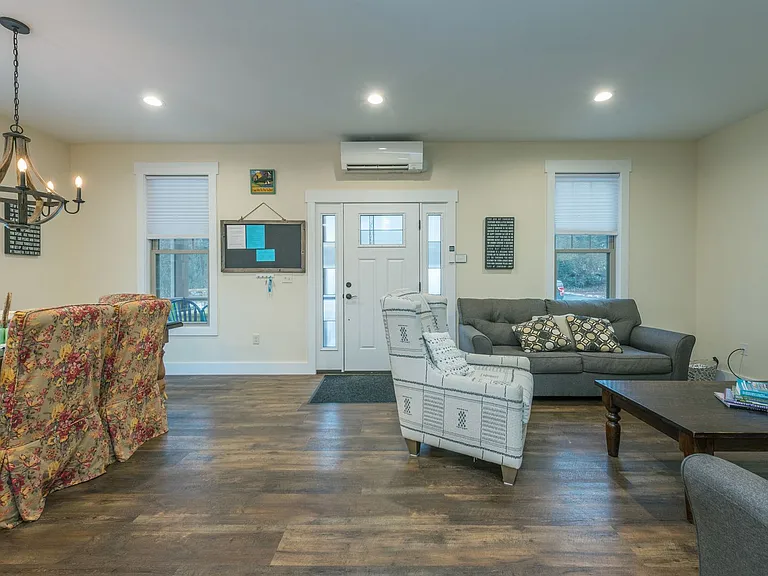 66 Terry Estate Dr — Photo 26