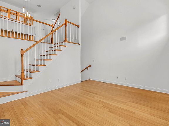 2nd image of 1007 N 3rd St #D