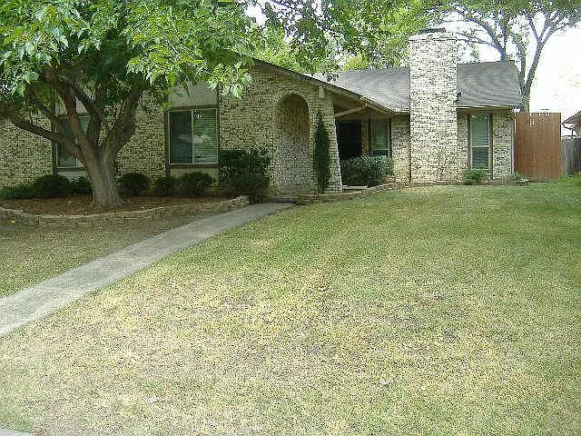 637 Red River Dr — Photo 10