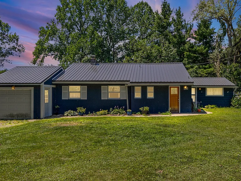 615 Lake Rd — Photo 3