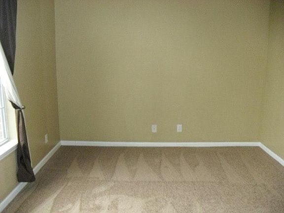 4th image of 2902 B Mulberry Ln