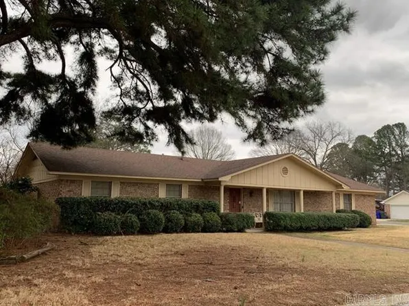 8 Shady Lane Dr, Conway, AR 72034