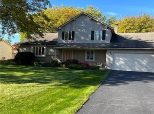 11 Long Wood Dr, Rochester, NY 14612