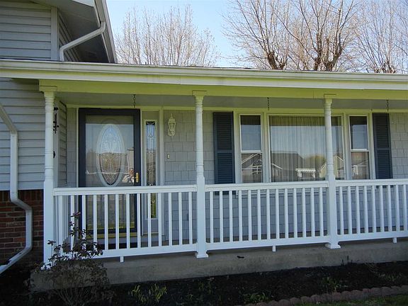 3rd image of 3503 Golden Ln