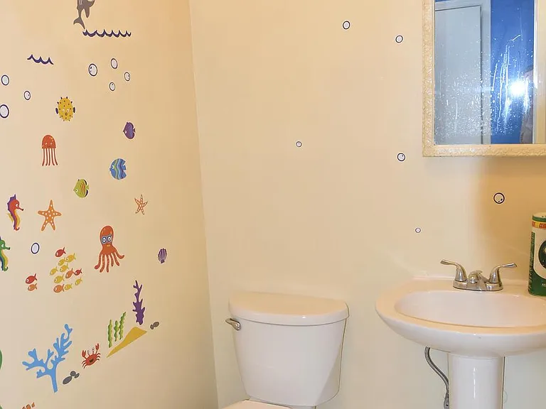4557 King Edward Ct — Photo 16