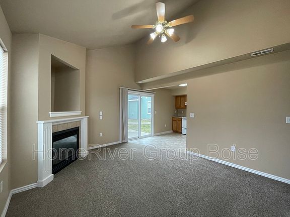 2nd image of 4005 Washington Ave #102