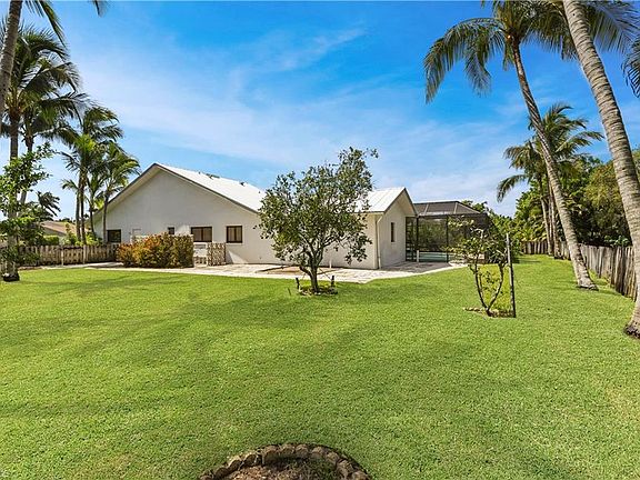 3rd image of 5662 Jerez Ct