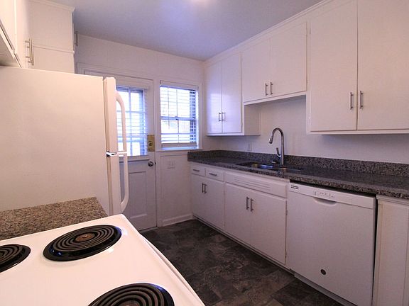 5th image of 7543 Terrace St