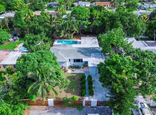 230 NW 149th St, Miami, FL 33168
