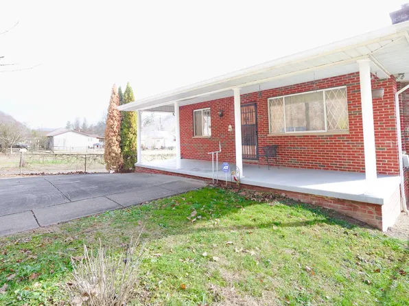 7636 Elk River Rd N, Clendenin, WV 25045