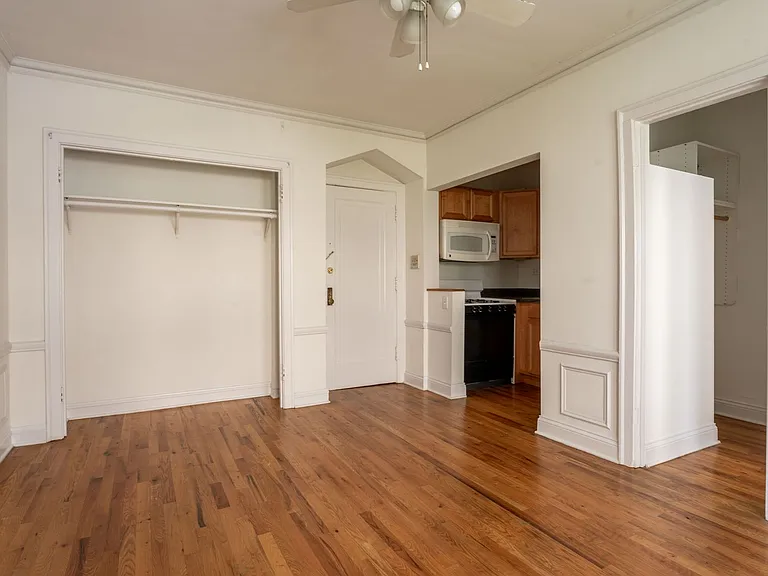 4545 N Beacon — Photo 4
