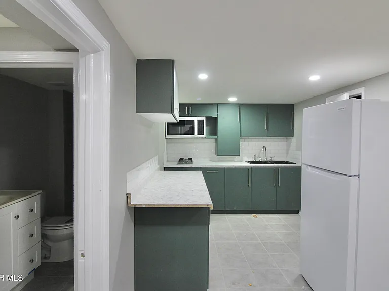 1408 Arizona Ave #C — Photo 8
