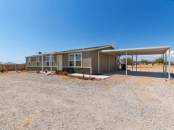 3rd image of 35816 W PROSPECTOR Way