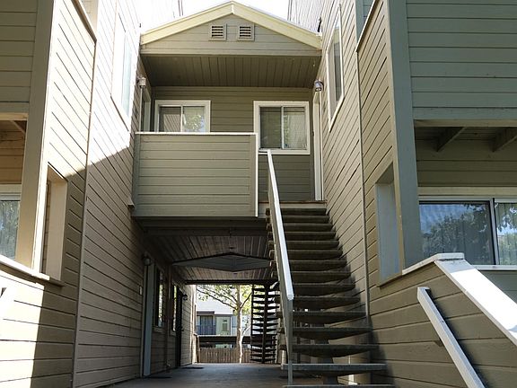 5th image of 1019 Dornajo Way APT 256