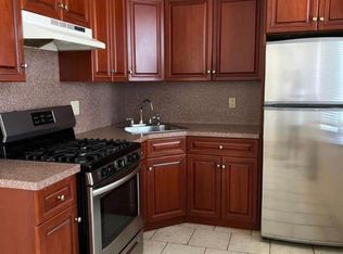 1950 72nd St #2F, Brooklyn, NY 11204