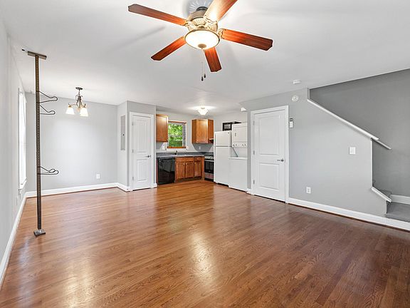 5th image of 88 Lucy St SE APT C