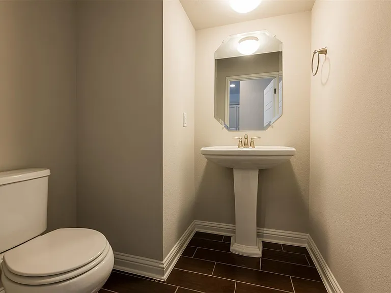 13800 Lyndhurst St #153 — Photo 9