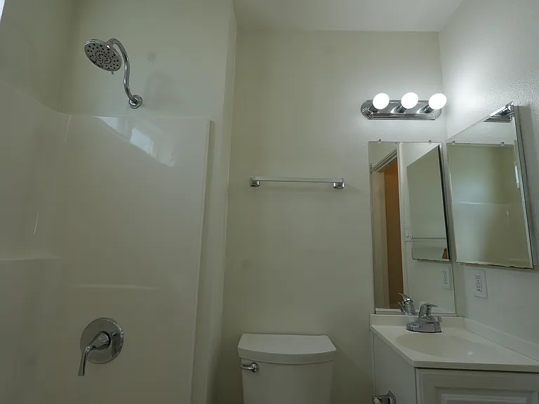5157 1/4 E Santa Ana St #5157-1/4 — Photo 16