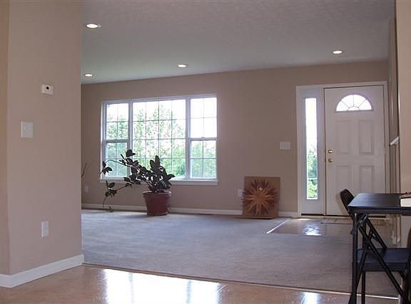 3rd image of 2245 Dietz Ln