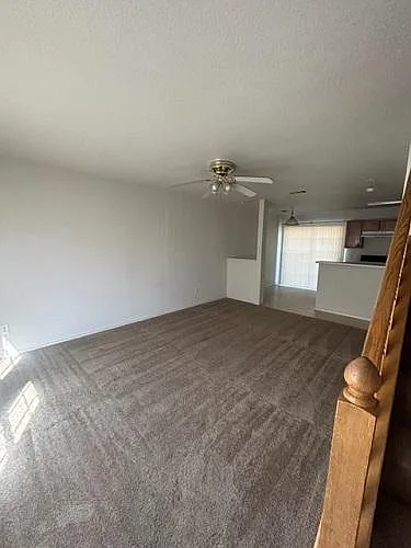 2 bed, 1.5 bath, $750 — Photo 2