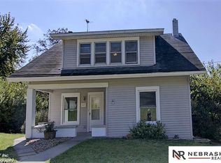 407 E Eldora Ave, Weeping Water, NE 68463