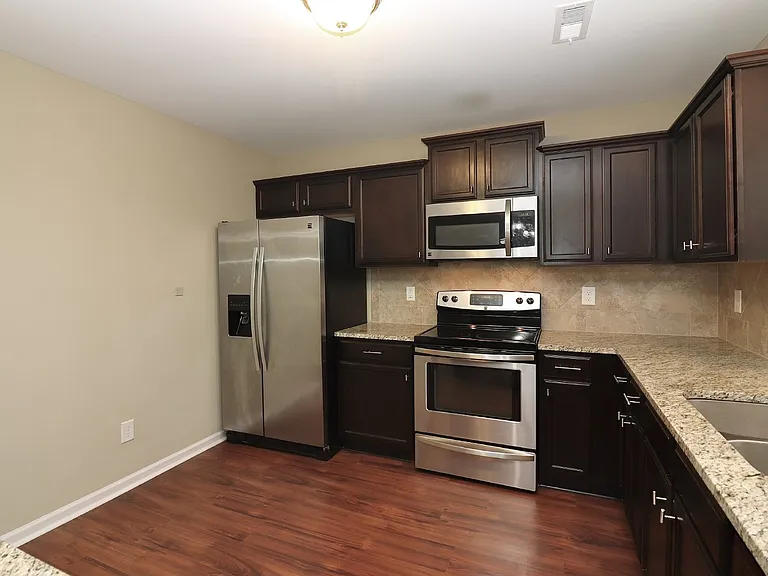 1804 Gentle Bend Way — Photo 16