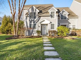 20 Hubbard Ln Unit 116, Southampton, NY 11968