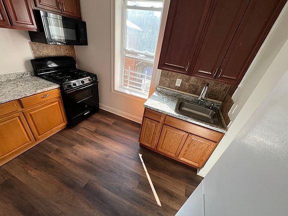 2nd image of 35 Kensington Ave #26E