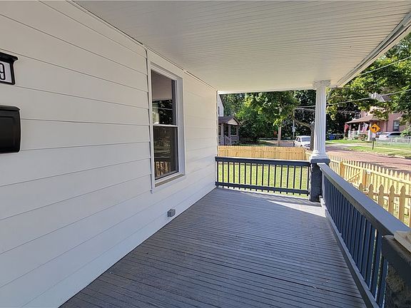 3rd image of 3849 W 39th St