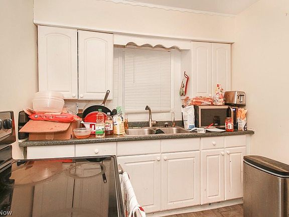 5th image of 16705 Langly Ave