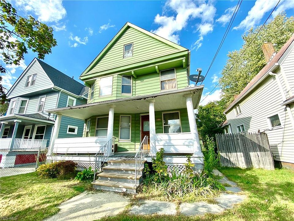 2nd image of 3900 Robert Ave
