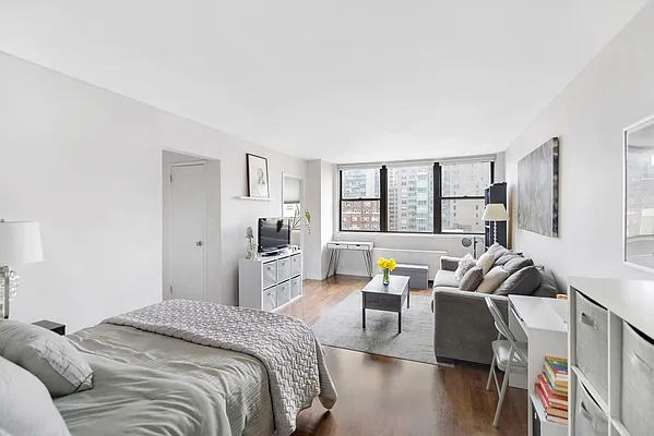 Sold by Compass | media 5