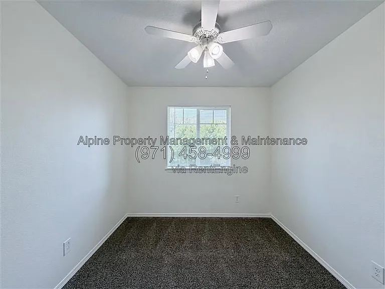 210 NW Connell Ave — Photo 19