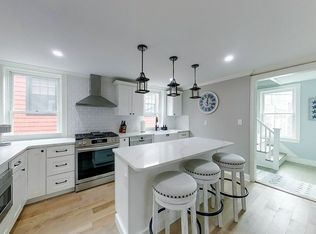 30 Prospect Hill St #2, Newport, RI 02840