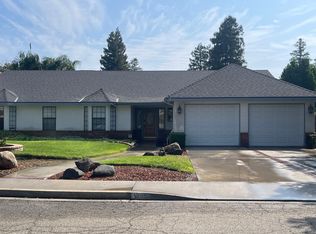 1112 N Bollinger St, Visalia, CA 93291