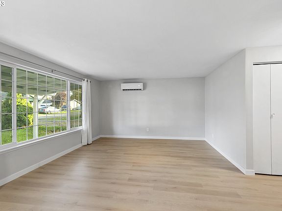 3rd image of 1209 S 8th Ave
