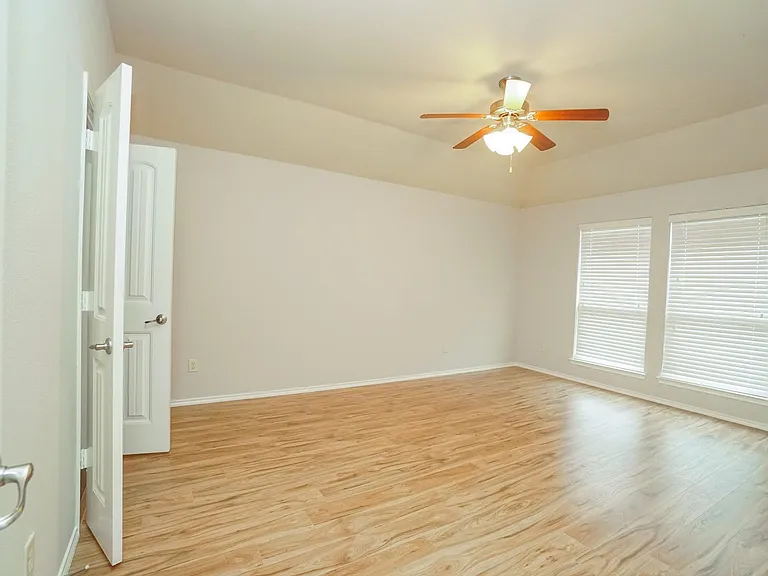 5236 Bear Valley Dr — Photo 13