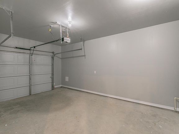 5th image of 203 Honey Bee Dr