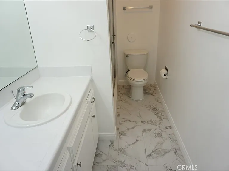 4610 Densmore Ave #20 — Photo 32