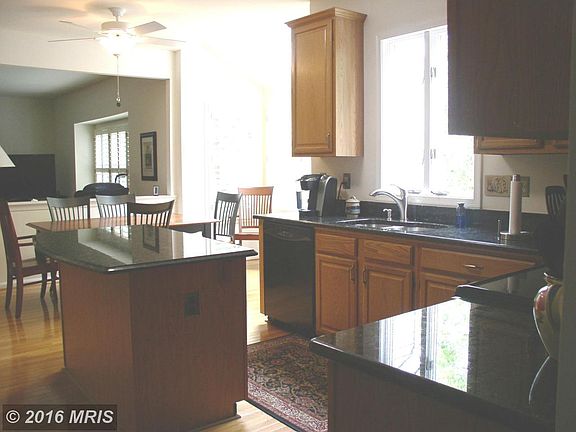 4th image of 19904 Hamil Cir