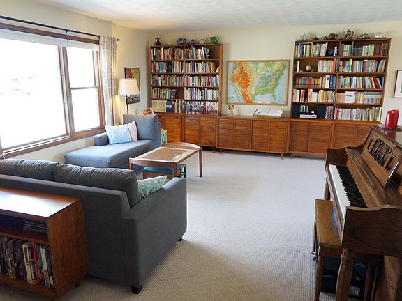 3rd image of 321 Koser Ave