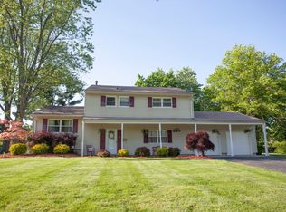 20 Steven Rd, Kendall Park, NJ 08824