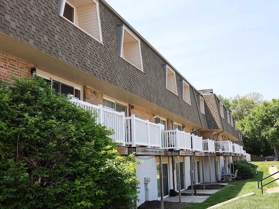 Whispering Pines Townhomes