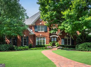 400 Morgan Oak Cir, Sandy Springs, GA 30342