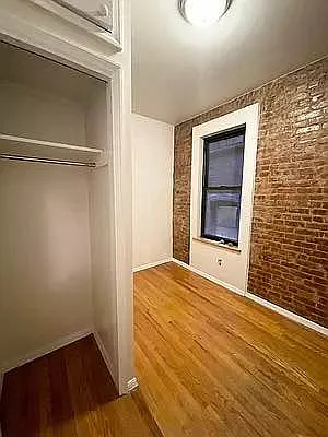 Rented by Jonis Realty | media 10