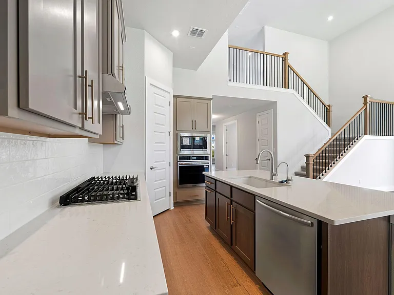 8208 Bouvreuil Dr — Photo 17