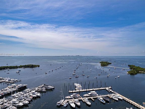 2nd image of 2627 Bayshore Dr #1704