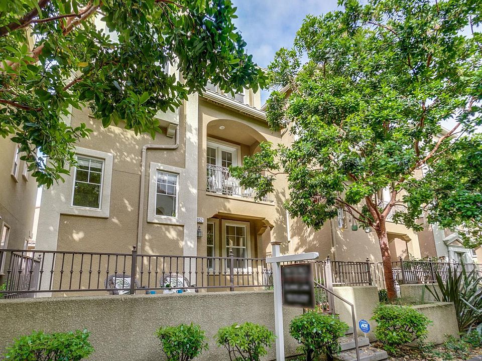 1st image of 3052 Mary Helen Ln